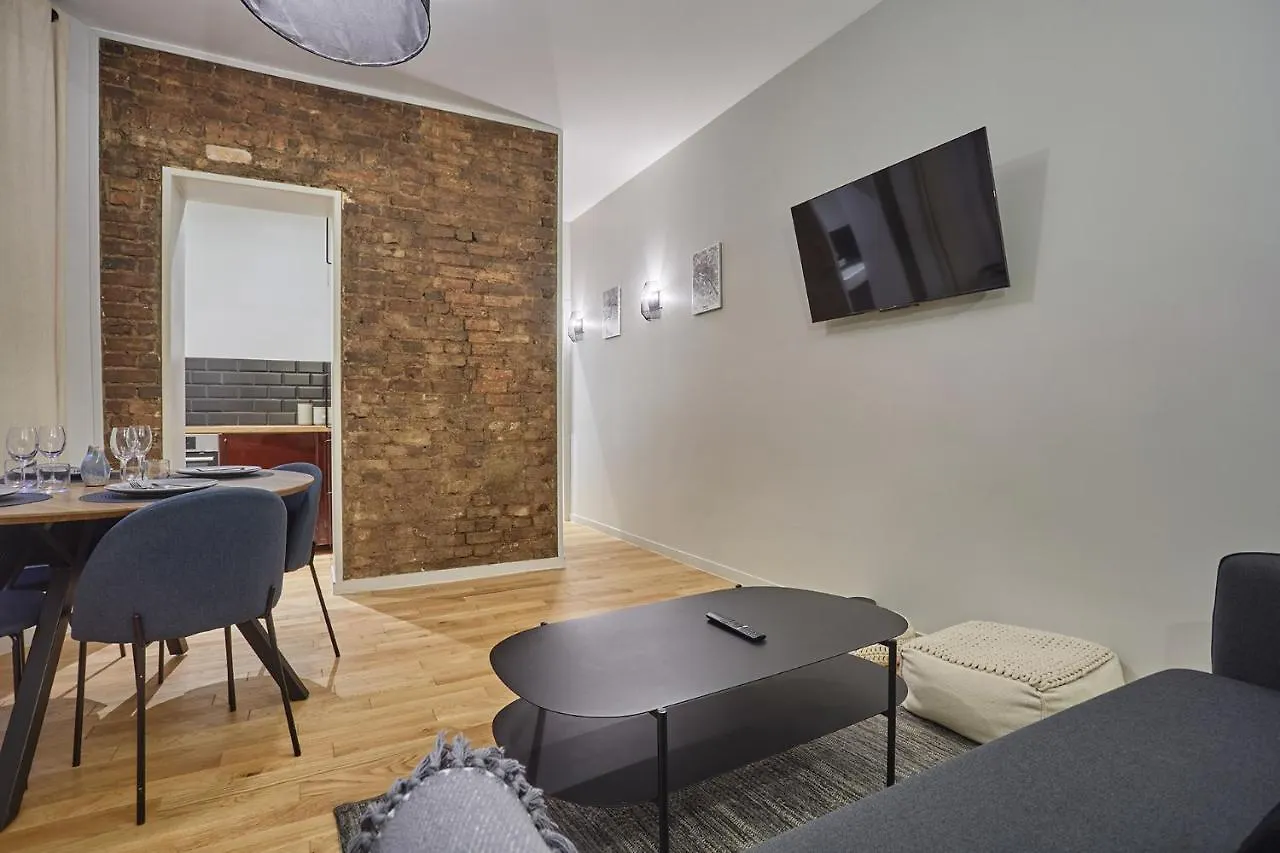 Apartment Center Of Paris By Studio Prestige Francja